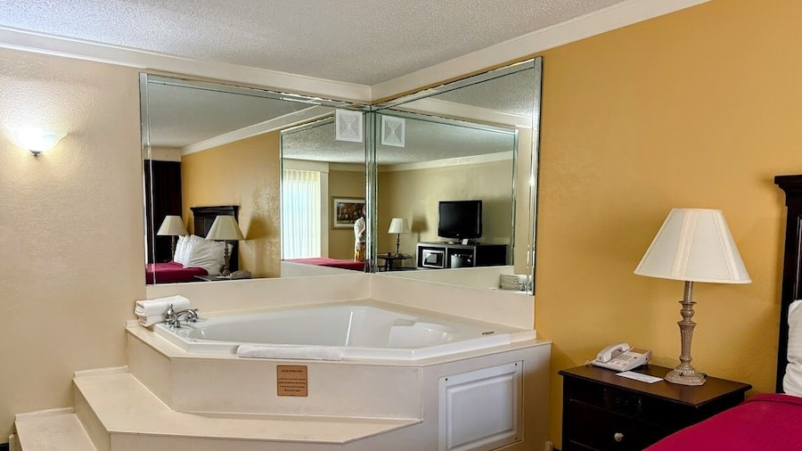 Osage Creek Lodge