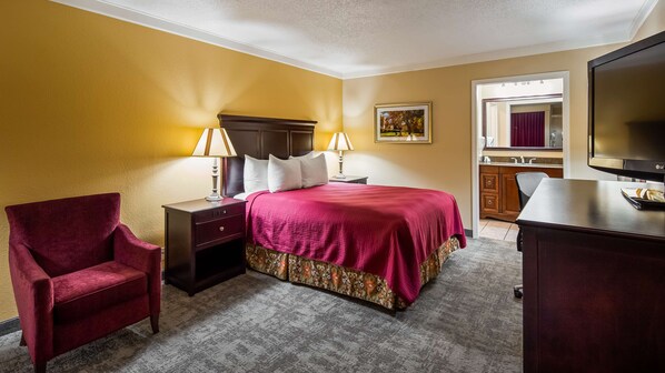 Standard Room, 1 Queen Bed, Accessible, Bathtub | Soundproofing, iron/ironing board, travel crib, rollaway beds