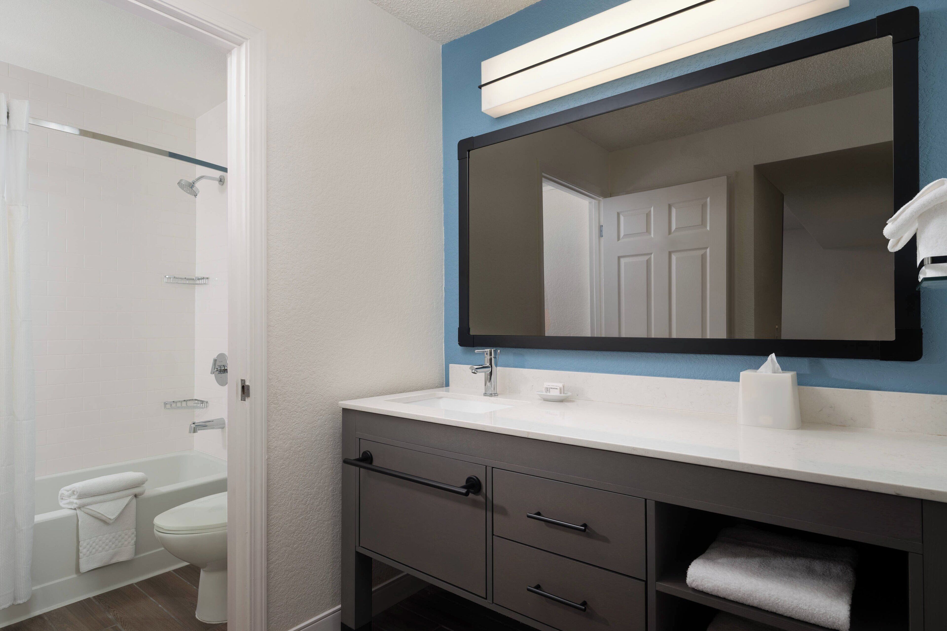 combined shower/bathtub, free toiletries, hair dryer, towels