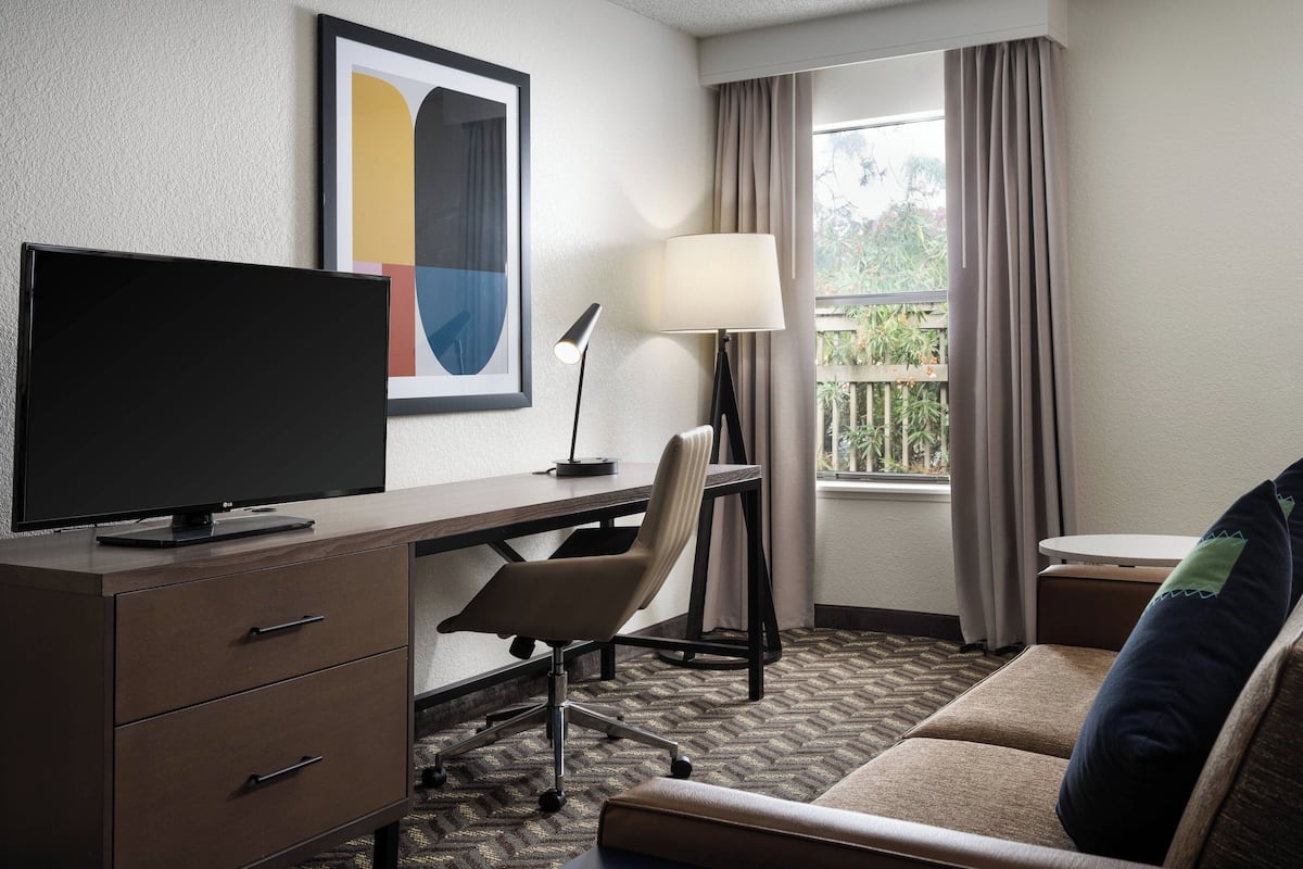 1 bedroom, in-room safe, desk, laptop workspace