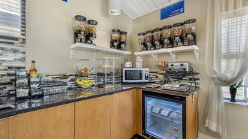 Free daily full breakfast