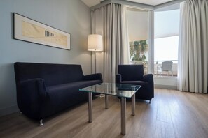 Down duvets, minibar, in-room safe, desk - Eurostars Al-Ándalus Palace (Seville)