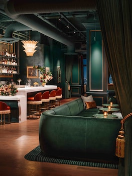 Restaurant on-premise at Beacon Grand, A Union Square Hotel 