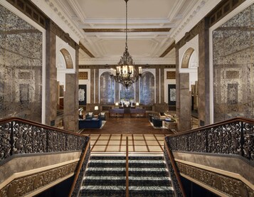 Lobby-Lounge