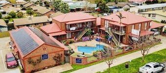Early Australian Motor Inn