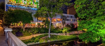 El Tropicano Riverwalk Hotel