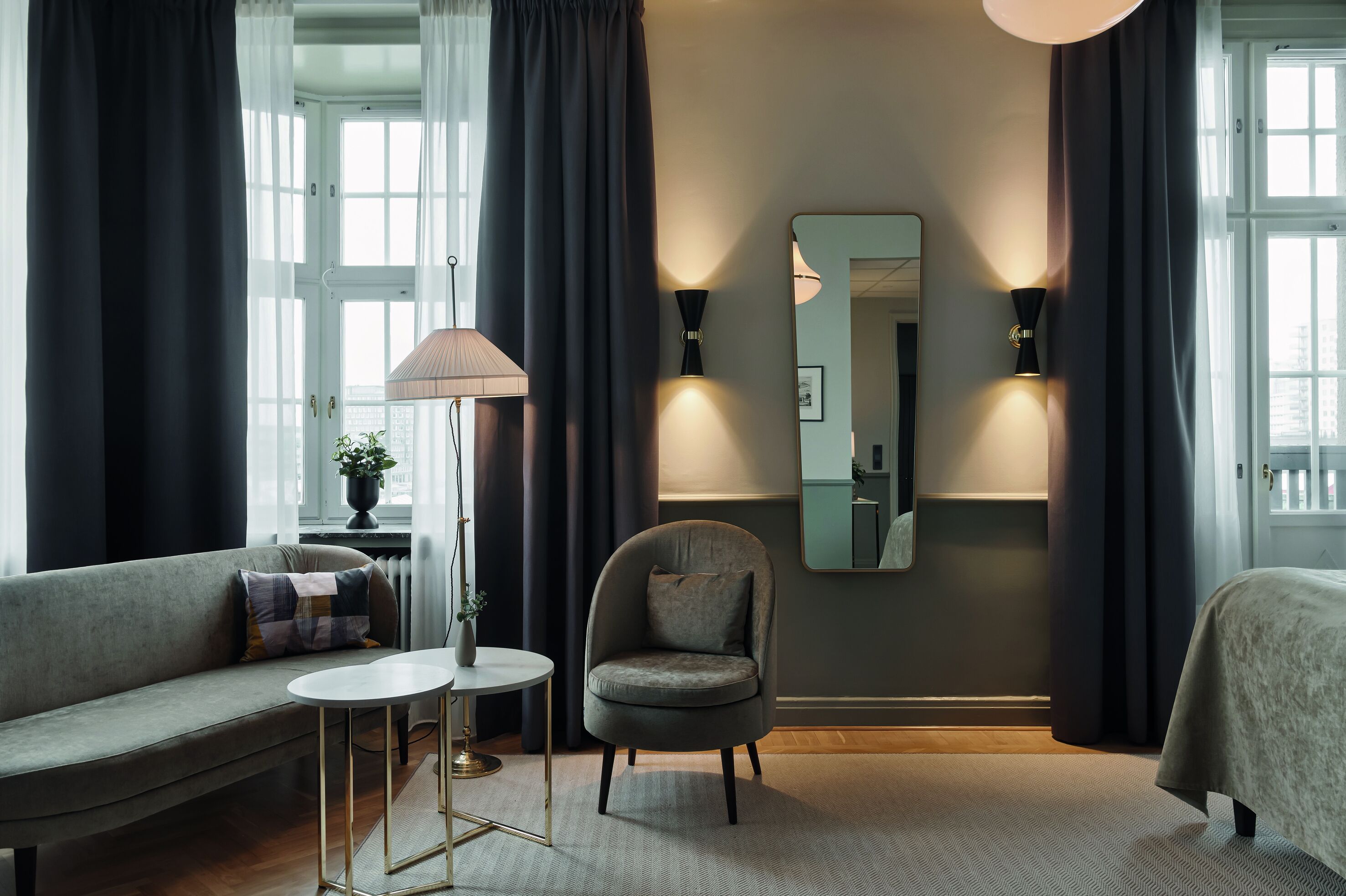 小型套房 | 客房内保险箱、特色装修、特色家居、办公桌