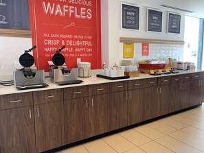 Free daily buffet breakfast - Hampton Inn Harrisburg-East (Hershey Area) (Harrisburg)