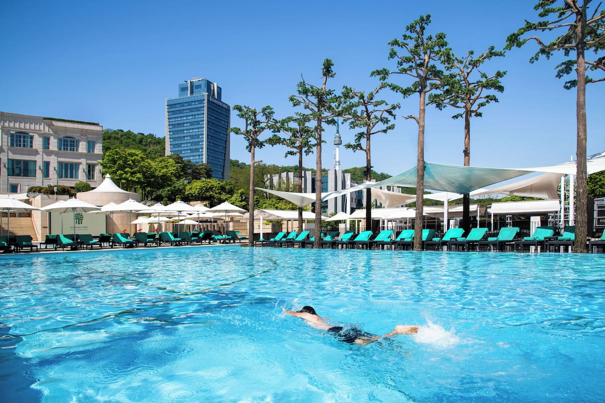 Private pool