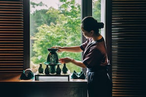 Salas para tratamentos a dois, sauna seca, banheira de hidromassagem