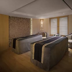 Couples treatment rooms, sauna, hot tub, body treatments