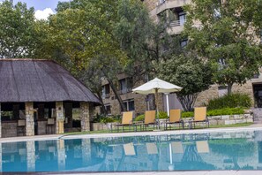 Poolside bar