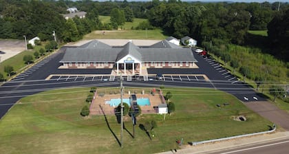 Days Inn by Wyndham Savannah
