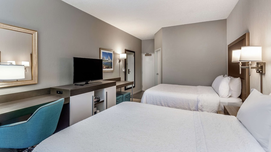 Hampton Inn Milwaukee-Airport