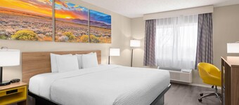 Days Inn & Suites by Wyndham Airport Albuquerque