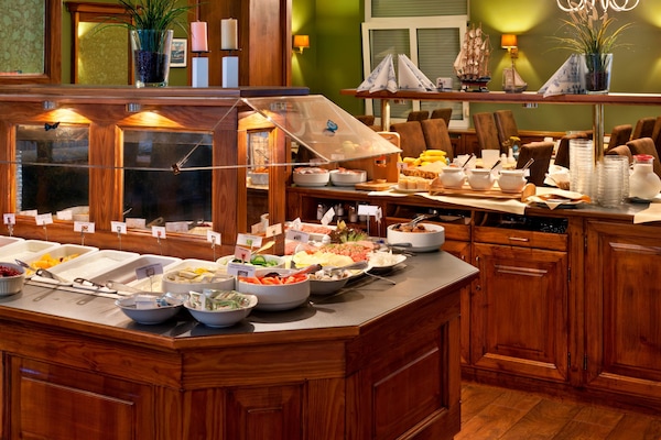 Daily buffet breakfast for a fee