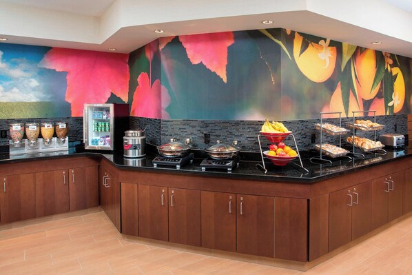 Free daily continental breakfast 