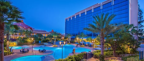 3 outdoor pools, cabanas (surcharge), pool umbrellas