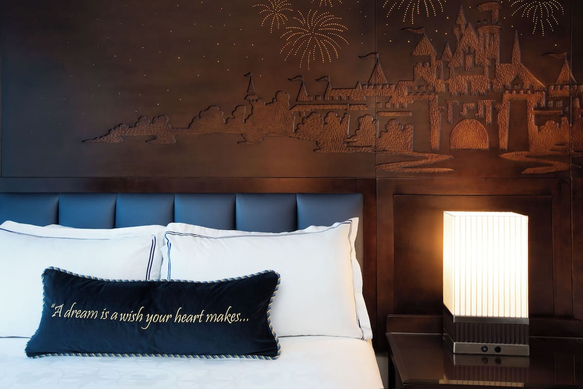 premium bedding, in-room safe, individually decorated