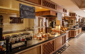 Desayuno buffet diario (BWP 210 por persona)