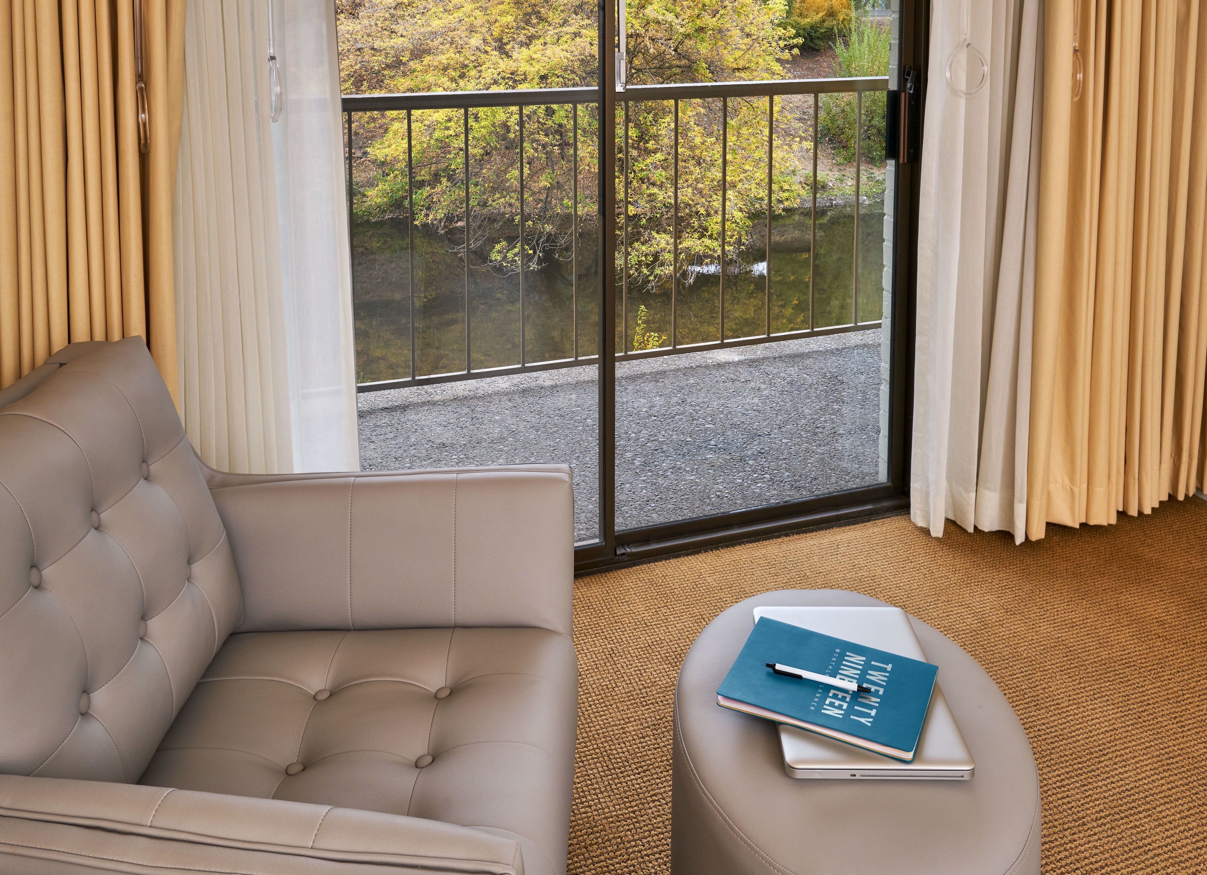 Down duvets, in-room safe, desk, iron/ironing board