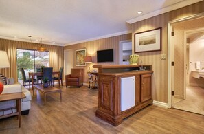 Executive-Suite, 1 King-Bett | Eigene Küche | Kühlschrank, Mikrowelle, Wasserkocher mit Kaffee-/Teezubehör