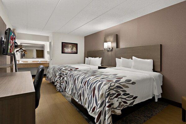 Standard Single Room, 2 Double Beds (Smoke Free) | Desk, blackout drapes, travel crib, free WiFi - Red Roof Inn Cleveland - Westlake (Westlake)