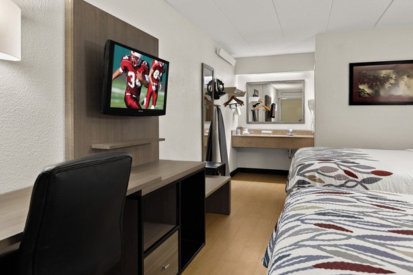 Standard Single Room, 2 Double Beds (Smoke Free) | Desk, blackout drapes, travel crib, WiFi (free)