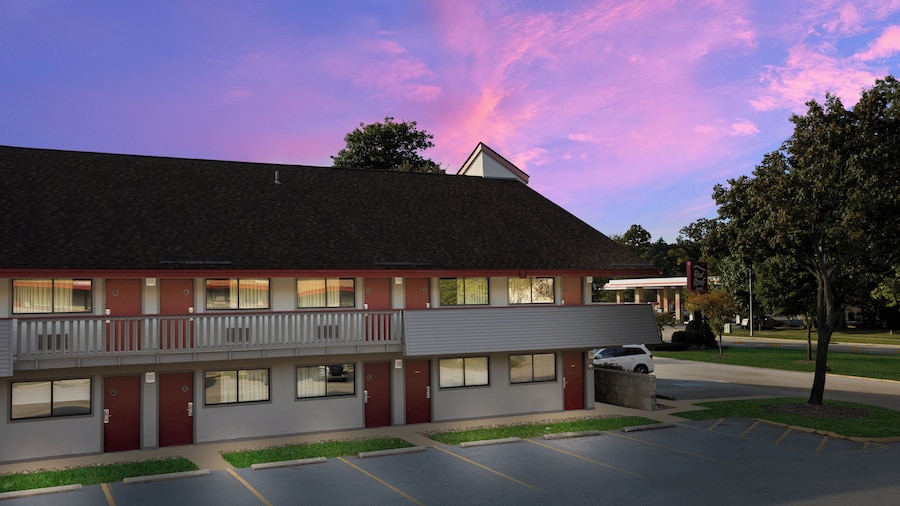 Red Roof Inn Cleveland - Westlake