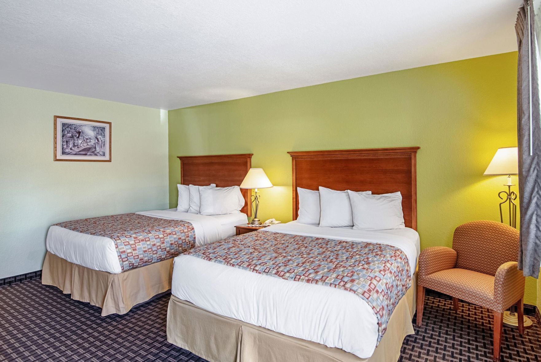 Egyptian cotton sheets, premium bedding, pillowtop beds, desk