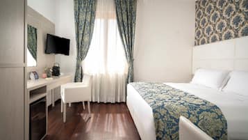 Deluxe Double or Twin Room | Down comforters, minibar, in-room safe, desk
