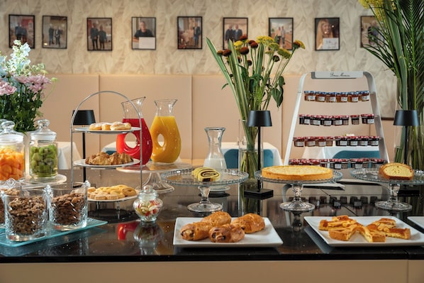Petit déjeuner buffet