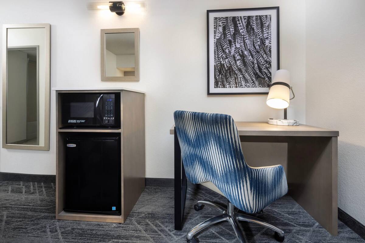 1 bedroom, premium bedding, desk, blackout curtains