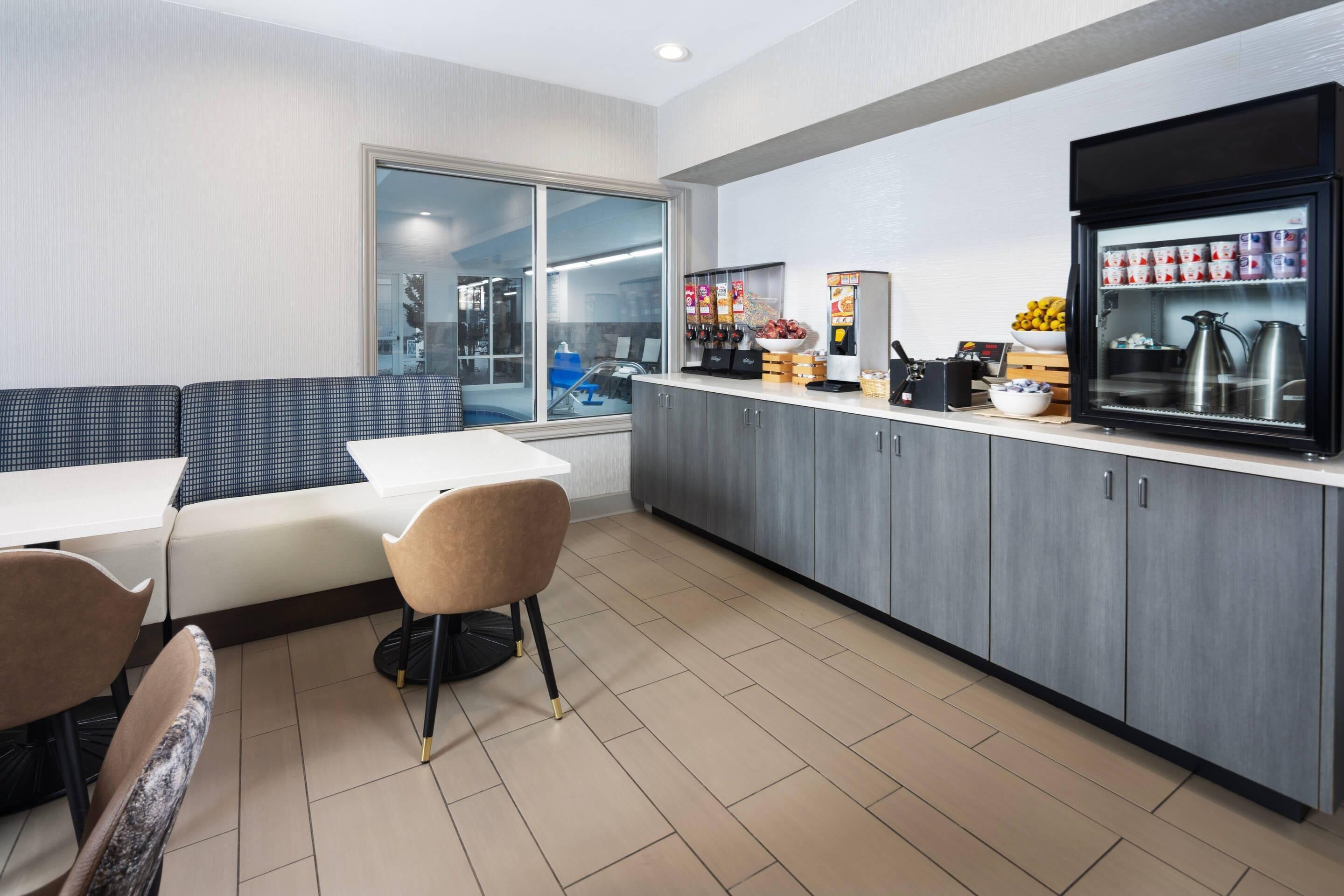 free daily continental breakfast