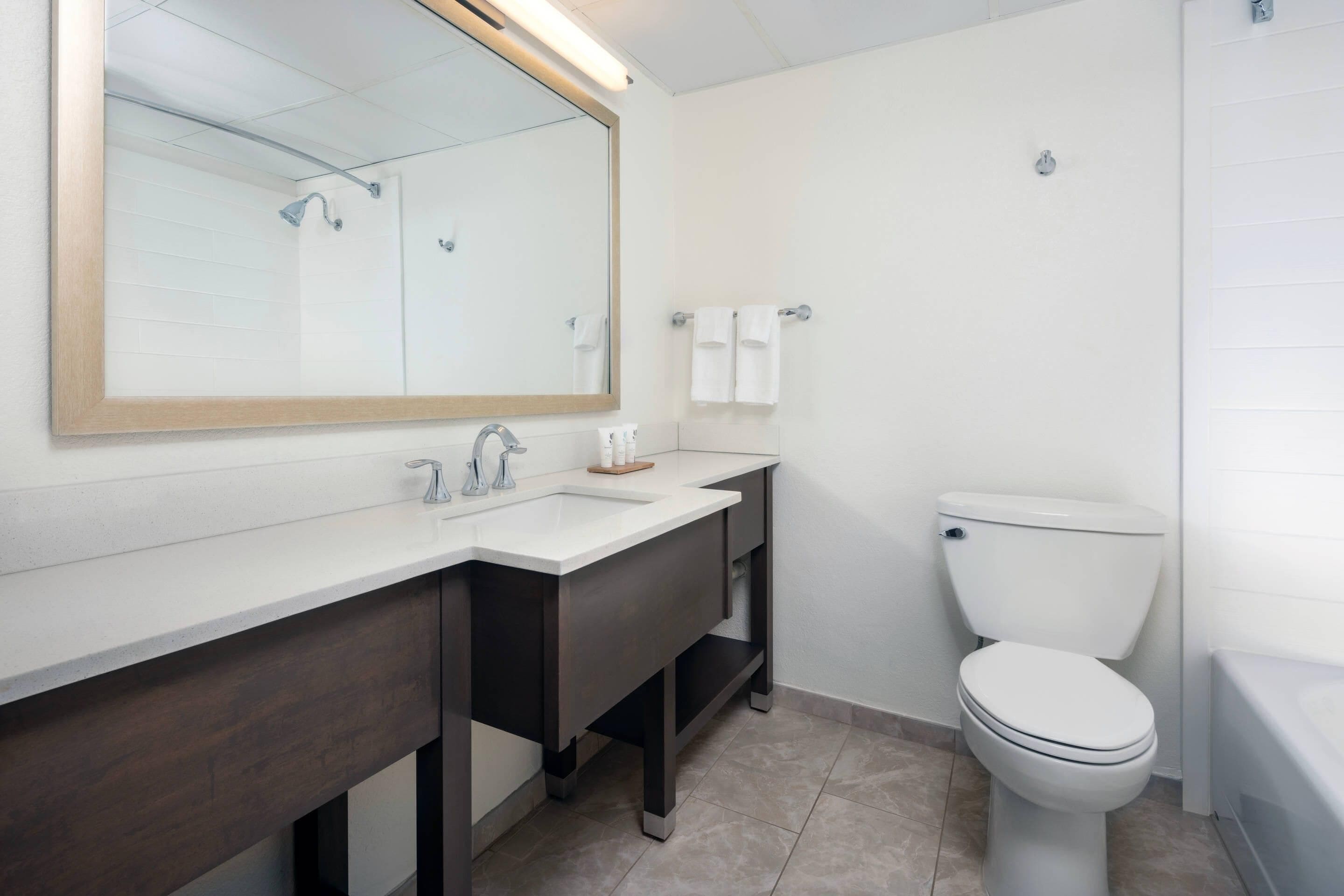 1 bedroom, premium bedding, desk, blackout curtains