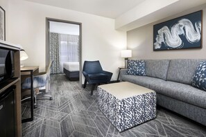 Suite, 1 Schlafzimmer, Nichtraucher | Hochwertige Bettwaren, Schreibtisch, Verdunkelungsvorhänge