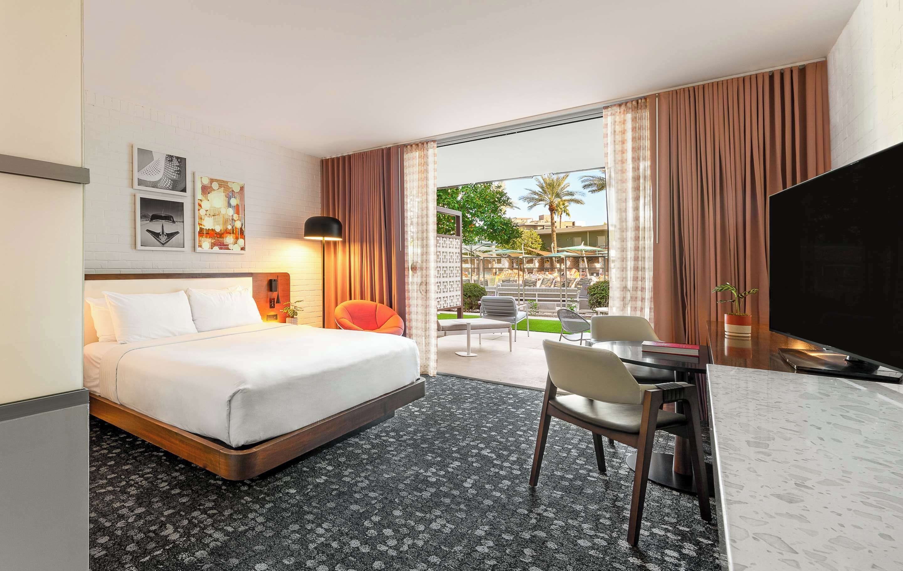 Rum - 1 kingsize-säng | 1 sovrum, sängtillbehör av högsta kvalitet, bäddmadrasser och minibar