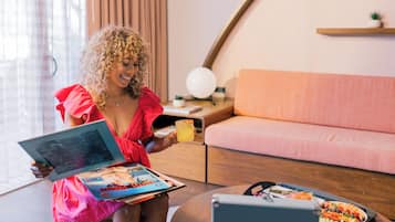 Suite, 1 kingsize bed (Hideaway) | 1 slaapkamer, luxe beddengoed, pillowtop-bedden, een minibar
