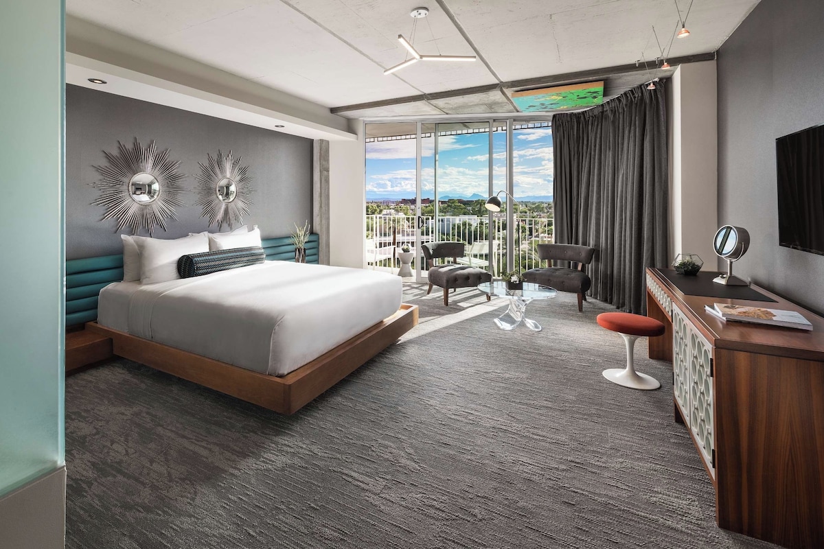 1 bedroom, premium bedding, pillowtop beds, minibar
