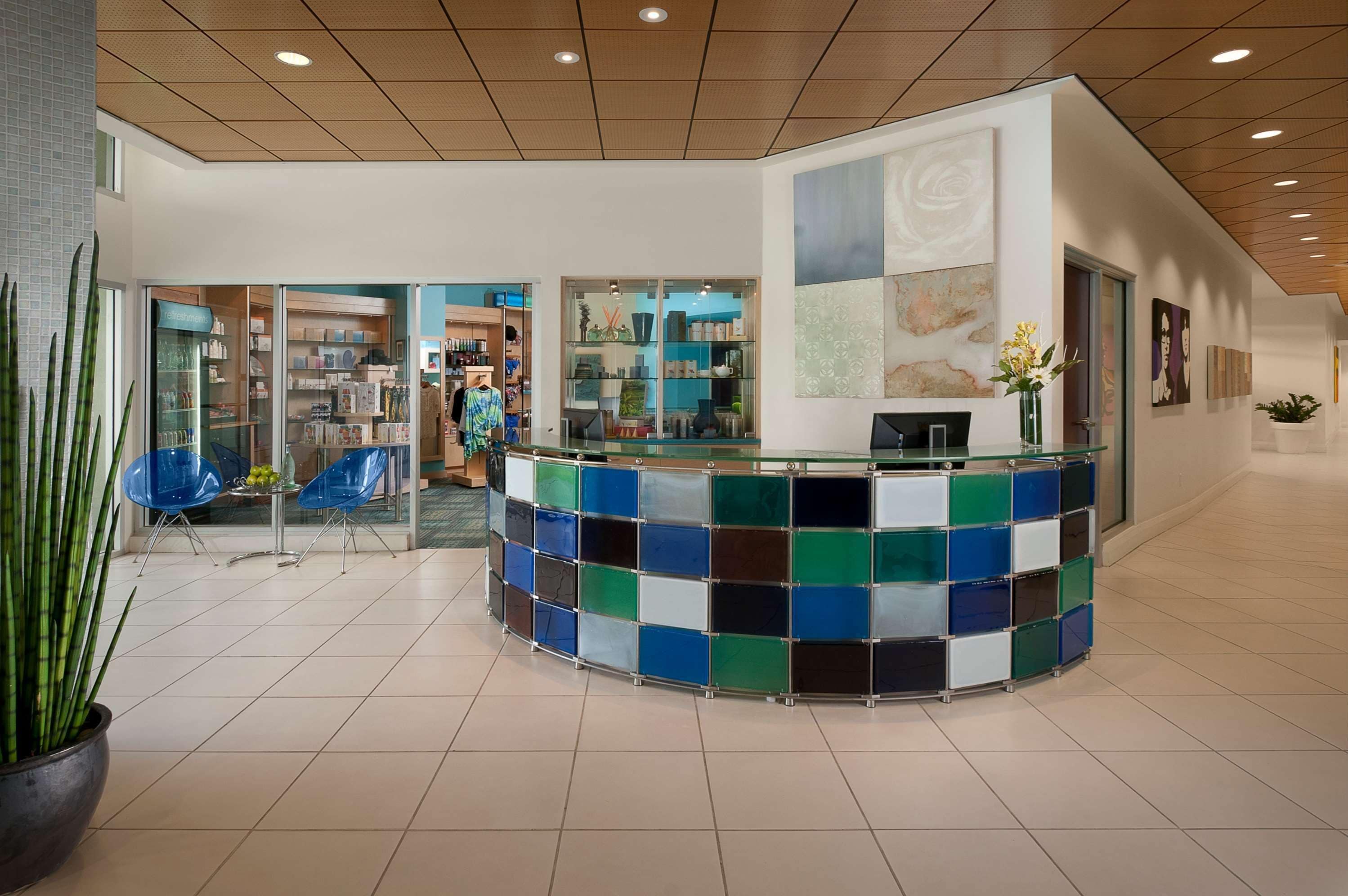 couples treatment room(s), sauna, hot tub, body treatments, hydrotherapy