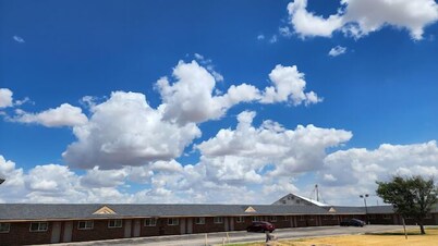 Route 66 Inn & Suites by OYO Vega Tx