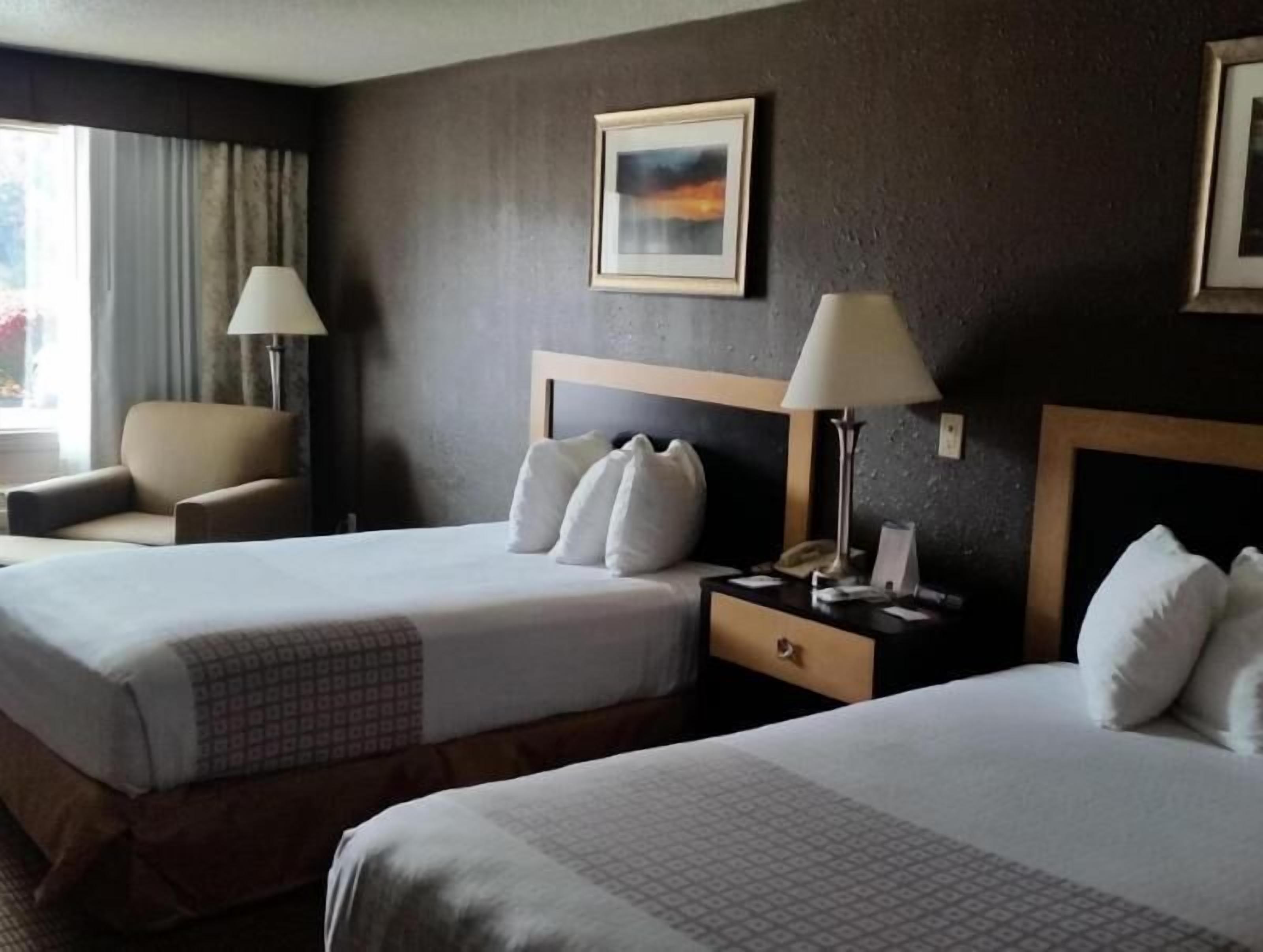 Caja de seguridad en la habitación y escritorio 