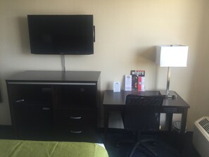 Premium bedding, in-room safe, desk, iron/ironing board