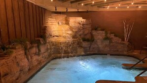 3 indoor pools, outdoor pool, open 9:00 AM to 9:00 PM, pool umbrellas - Wasserbahn Waterpark Smock Hotel & Resort (Williamsburg)