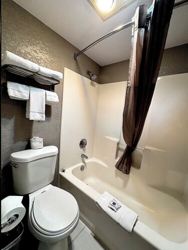 Motel 6 Eau Claire, WI