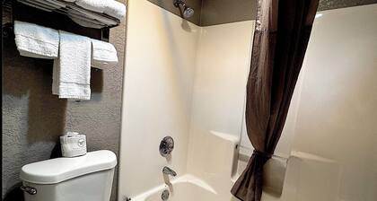 Motel 6 Eau Claire, WI