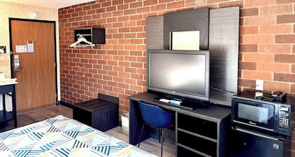 Motel 6 Eau Claire, WI