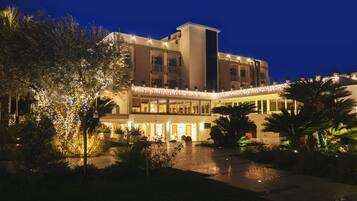 Front of property - evening/night