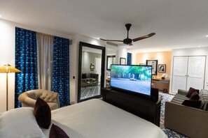 Minibar, caja fuerte, wifi gratis y ropa de cama