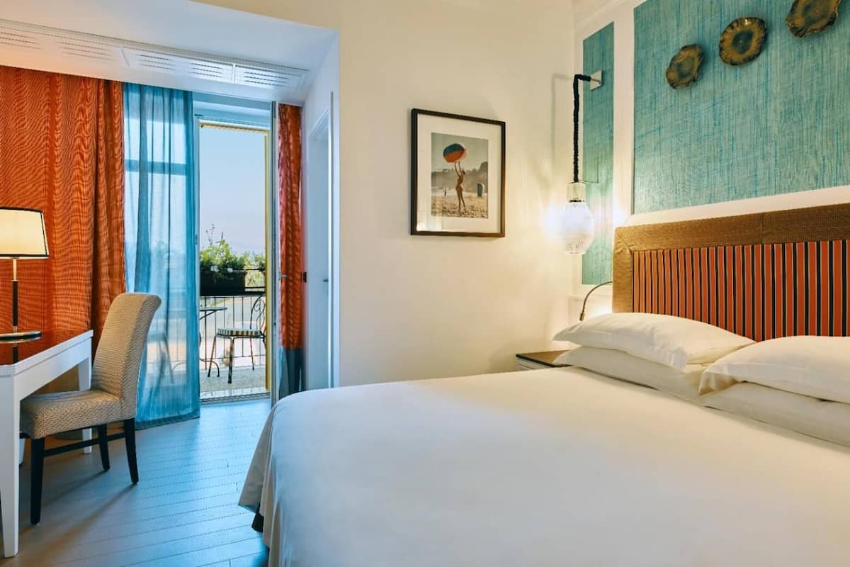 1 bedroom, minibar, in-room safe, free WiFi